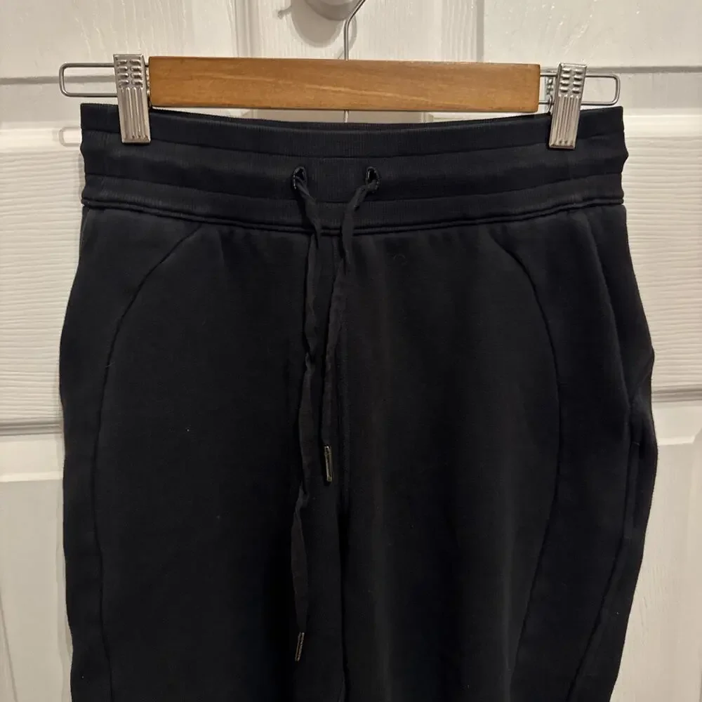 Lululemon Scuba‎ High-Rise Cropped Jogger Black Size 4 Women’s